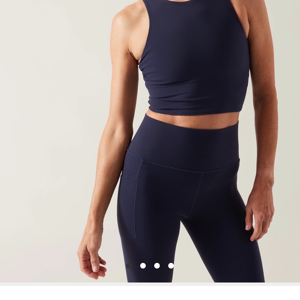 Athleta Conscious Crop A-C sports bra